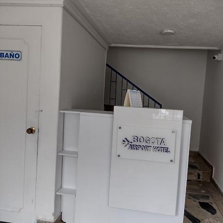 Hotel Bogota Airport Bagian luar foto